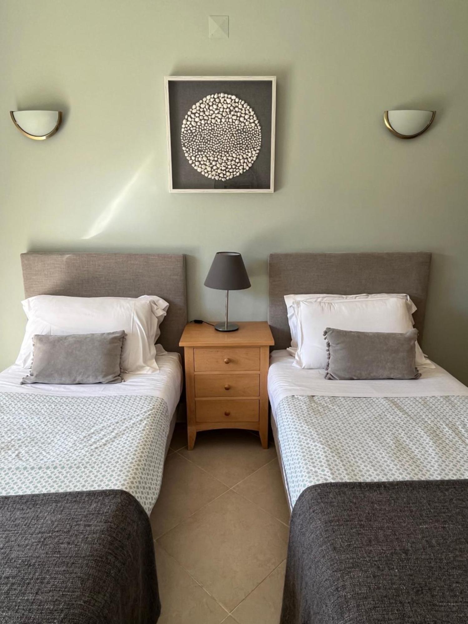 Luxury Apartment With Free Use Of Pool, Gym And Spa 라고스 외부 사진